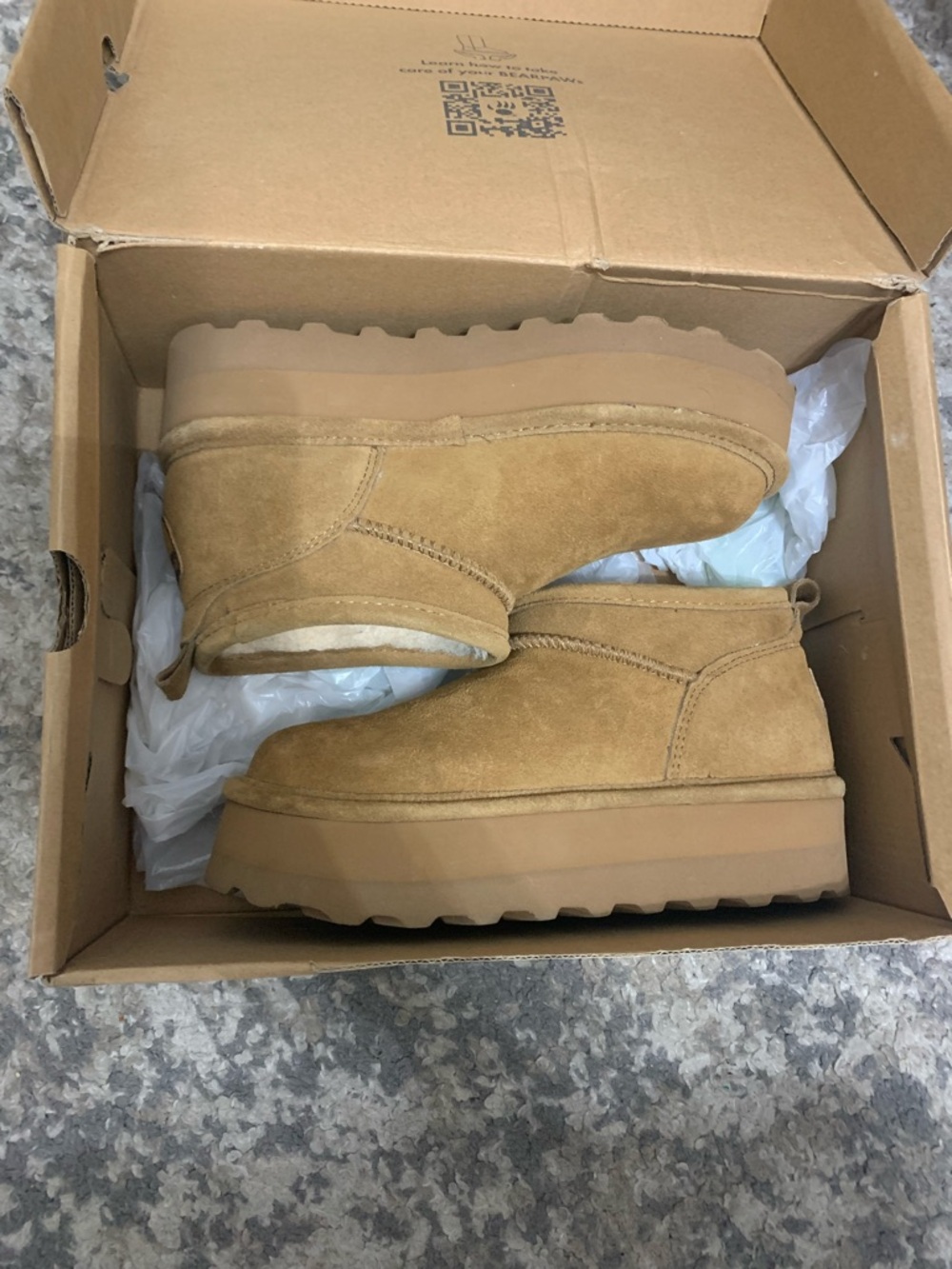 Chestnut Suede Platform Ankle Boots Women’s BEARPAW size 6 new in box